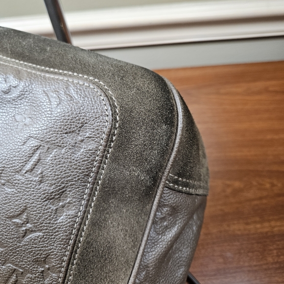 Auth Louis Vuitton Brown Audacieuse Empreinte Suede Leather MM - Picture 9 of 13